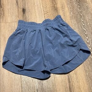 4” lulu shorts